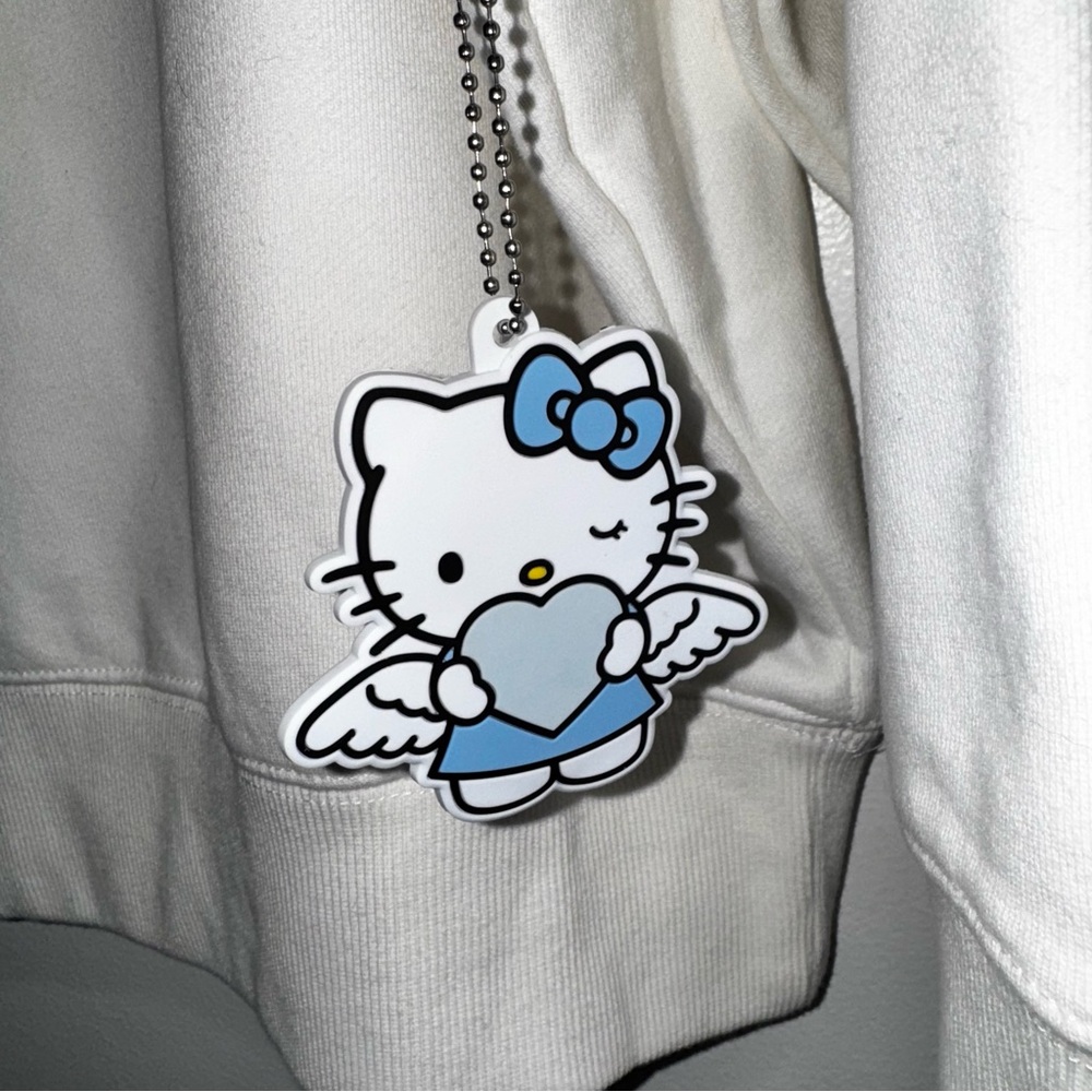 NWT ANGEL HELLO KITTY EMBROIDERED PULLOVER OVERSIZED SWEATER - Picture 5 of 9